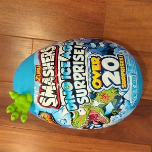Zuru Smashers Dino Ice Age Surprise Egg with Over 25 Surprises!